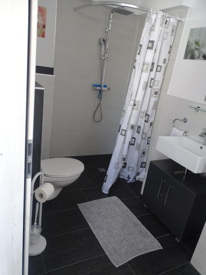פרידריכסהאפן Gaestehaus Uezel מראה חיצוני תמונה